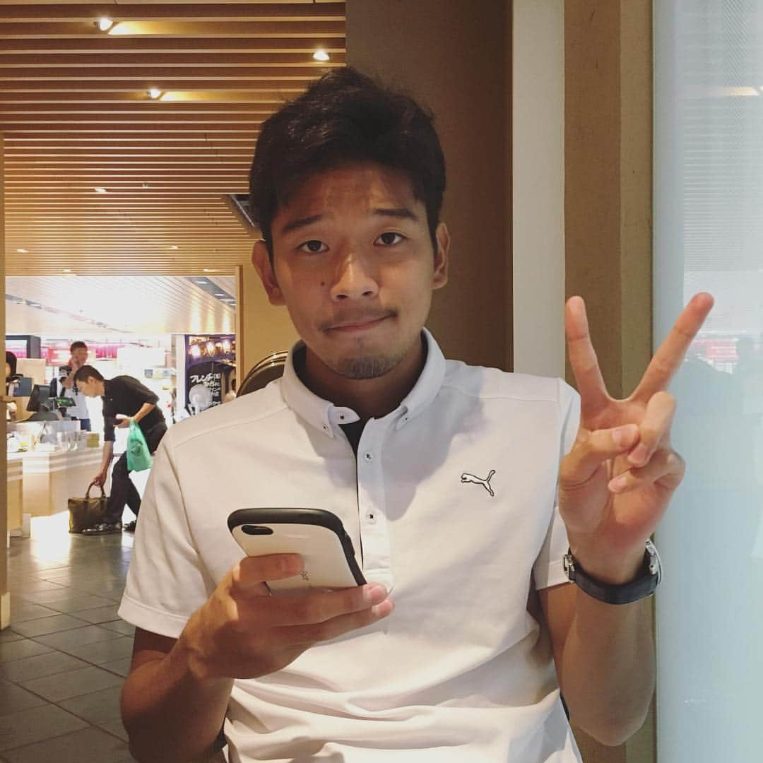 大前元紀のインスタグラム：「ナイスゴール兄弟。 僕にしか見せないピース。 #エスパルス #こうやもナイスです #白崎」