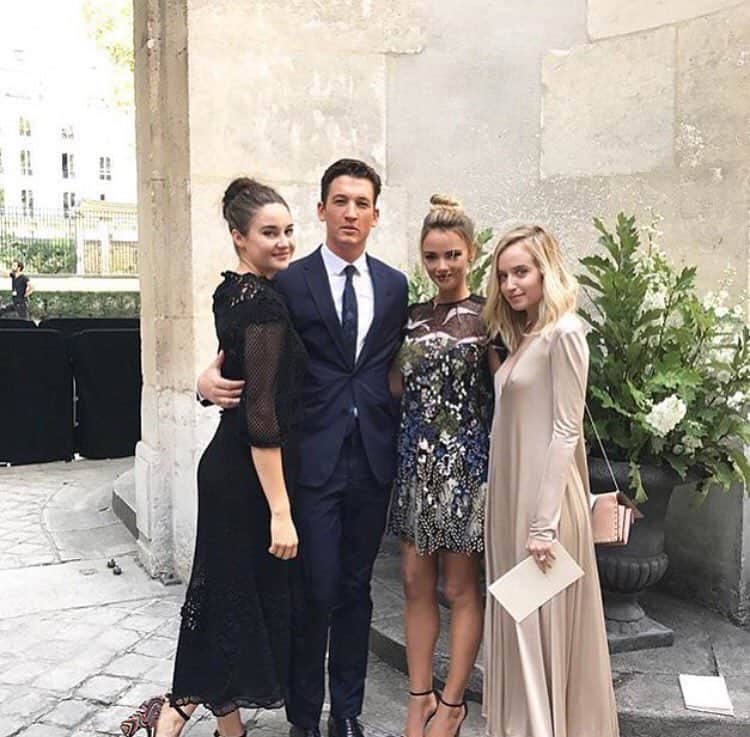 シェイリーン・ウッドリーのインスタグラム：「shailene, miles, megan in paris today for a fashion show. ahh they're all together i'm so happy !」