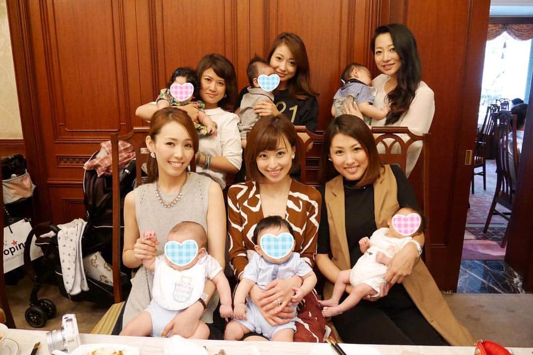 竹中一江のインスタグラム：「ベビたちも一緒に💞 皆んなママだなんて♡ 当時は想像もできなかったなぁ😂 #リッツカールトン大阪 #香桃 #中華 #ランチ #女子会 #男の子ママ #生後4か月 #baby #jjbis #読者モデル時代のお友達」