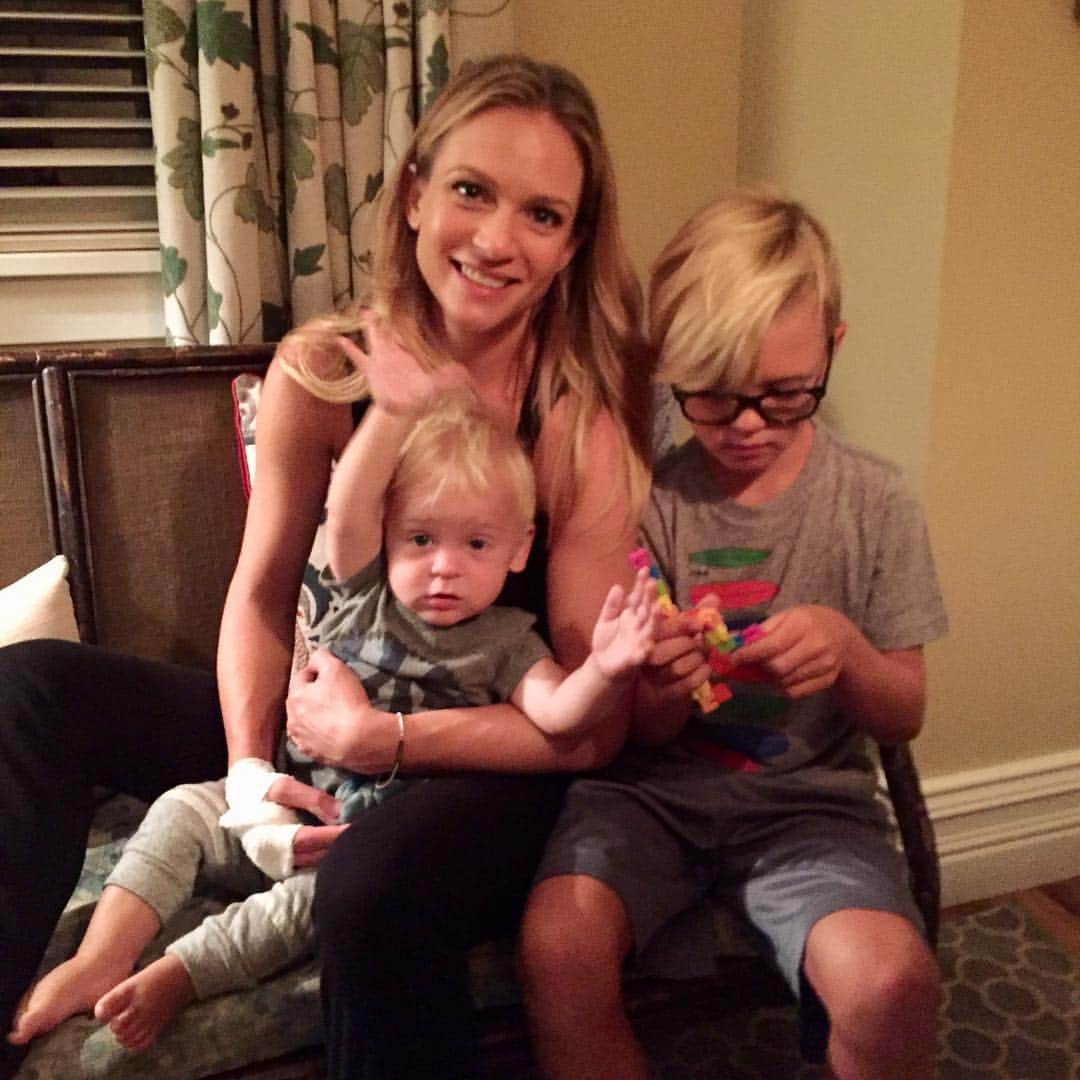 A・J・クックさんのインスタグラム写真 - (A・J・クックInstagram)「#bts of #criminalminds with these 2 cuties. Don't miss them this Wednesday on #cbs #willifer」10月4日 7時02分 - ajcook