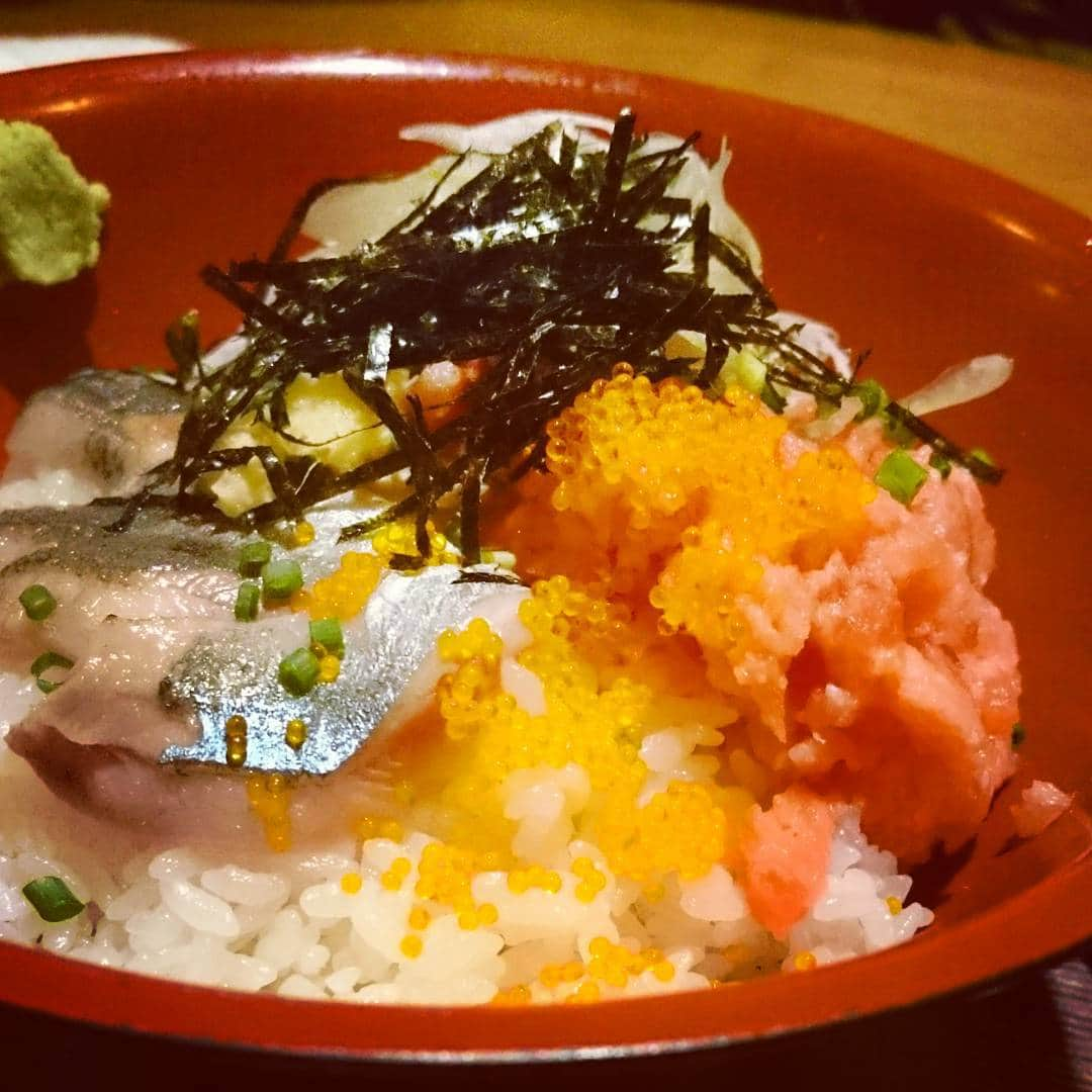 丼レコのインスタグラム：「#さんま #秋 #旬 #sanma #japan #lunch #食欲の秋 #foodpic #ハシュレコ #ネギトロ丼」