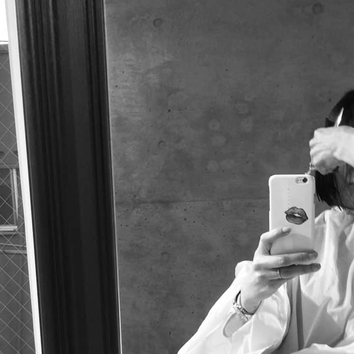 dorlisのインスタグラム：「断髪式。#dorlis#断髪式#ヘアカット#matsurica#かれこれ10年以上お世話になってます。#水田さん」