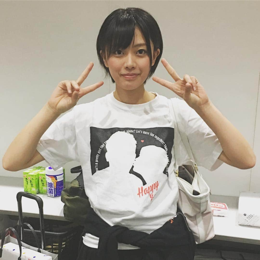 あべこうじさんのインスタグラム写真 - (あべこうじInstagram)「つっちゃんがTシャツを着てくれているー １年前のロケの時にあげたTシャツ（笑） 嬉しすぎる！！ また来年のABA番組祭りで！かな？（笑） #ABA番組祭り2016 #AKB48チーム8 #つっちゃん #チーム8つっちゃん #推しメン #ハッピィ」10月8日 17時04分 - abe_happy