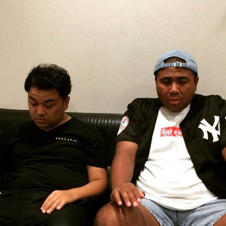 アントニーのインスタグラム：「僕ととろサーモン久保田さんの新ユニット解禁。  #東京ガールズコレクション #もう何曲も制作中。」