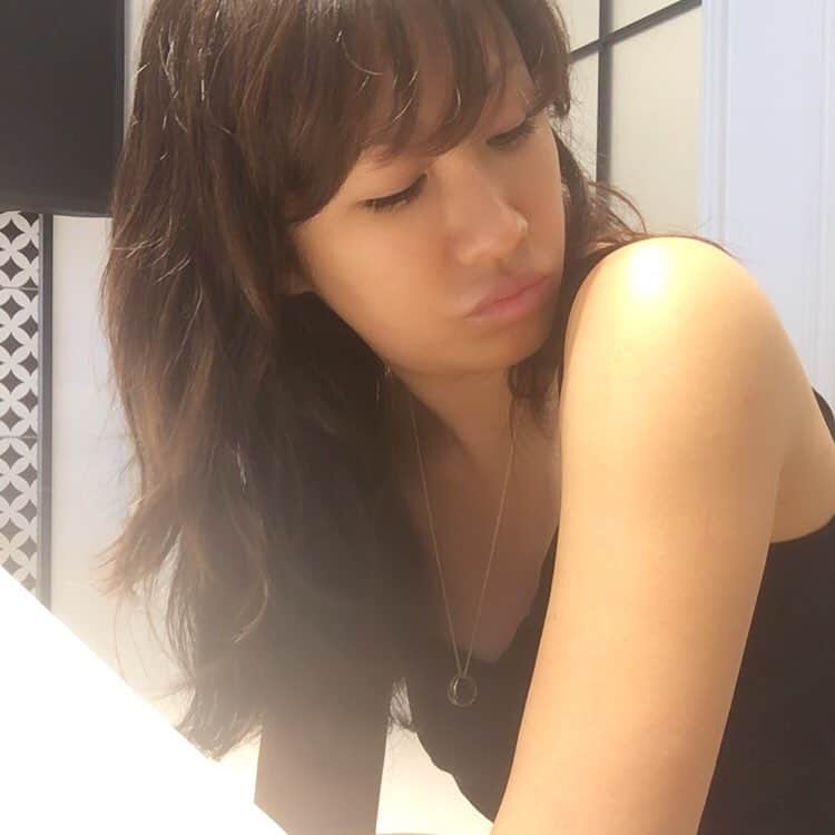 風間ゆみえのインスタグラム：「この二の腕。 なんとかしにゃきゃ☹️」
