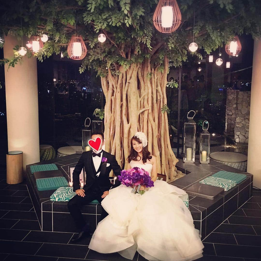 小川淳子さんのインスタグラム写真 - (小川淳子Instagram)「わっきん♡ ご結婚 💍 本当に本当におめでとう🎉  わっきんの事を想うと…  いつも明るくて、元気で 優しくて、前向きで Happy powerに溢れている女性  貴女はまさに 幸せを生みだせる人。 そんな人は なかなか居ないけれど、 自分の幸せとは…を はっきり理解できているからこそ 周りにいる人も 幸せにしちゃう。  そんなわっきんと共に過ごせる 旦那さまは 本当に幸せ者だね！  何よりも お互いを思いやる事を大切に、 愛に溢れた 素敵な家庭を築いてね！♡ 本当に本当におめでとう〜🤗💞 #wakkinwedding #happy #wedding #幸せ #おめでとう 幸せな時間を本当に有難う！ 愛いっぱいの素晴らしい結婚式だった♡ 感動して涙が溢れたよ♡ 幸せだった♡」10月11日 1時11分 - junkoogawa1225