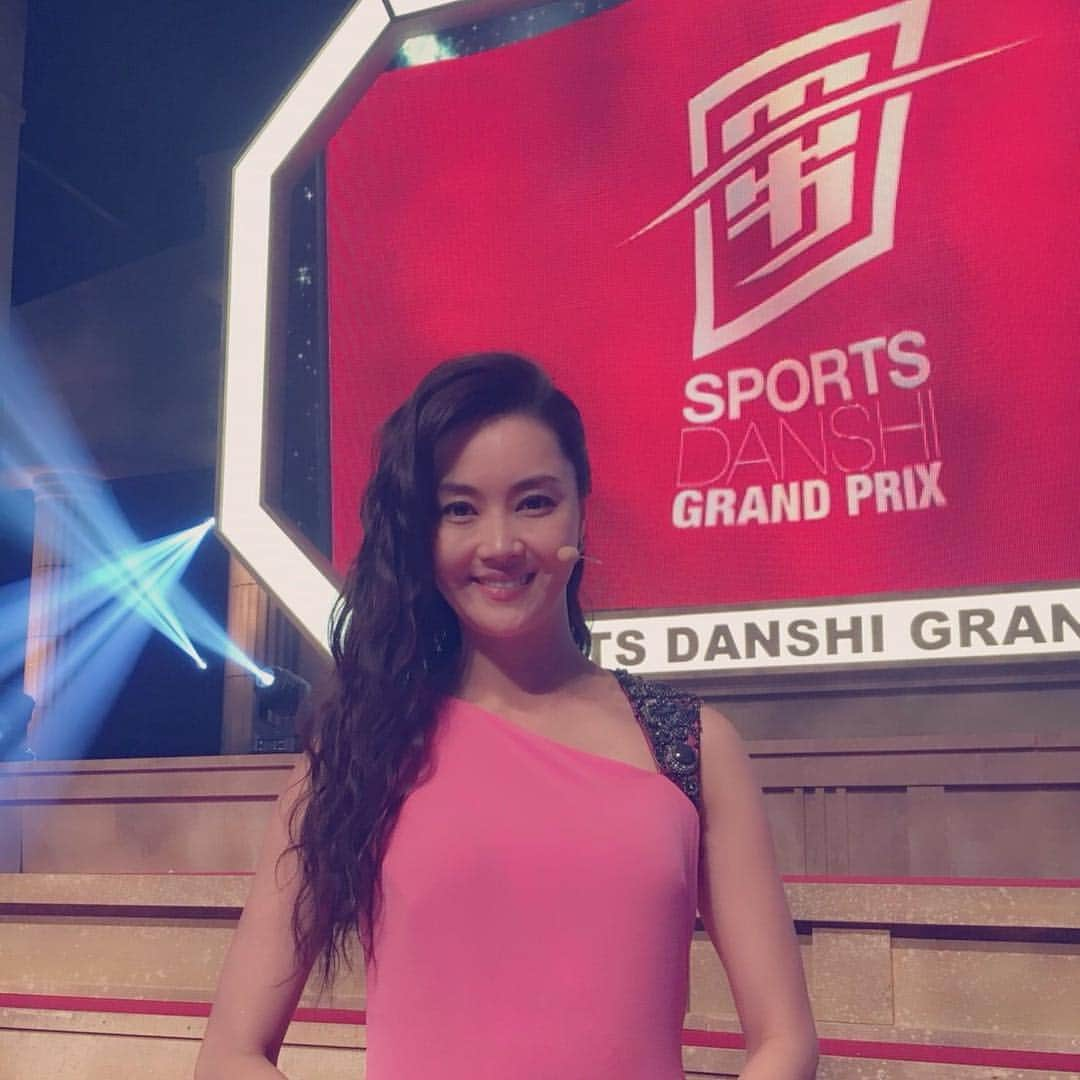 観月ありささんのインスタグラム写真 - (観月ありさInstagram)「最強スポーツ男子頂上決戦！ 本日TBSで7時からです！今年で4年目！ 今回のスポーツイケメンNo.1は誰だ？✨✨✨ #スポーツ男子頂上決戦 #スポ男#最強スポーツ男子頂上決定戦 #観月ありさ#tbs」10月10日 17時32分 - alisa_mizuki