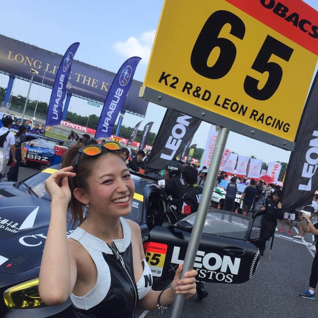 市原彩花さんのインスタグラム写真 - (市原彩花Instagram)「タイでグリッド♡ とても楽しい時間でした！ #タイ#ブリーラム#LEON#LEONRACINGLADY#レースクイーン#RQ#笑顔#幸せ」10月10日 22時10分 - ayaka_ichihara
