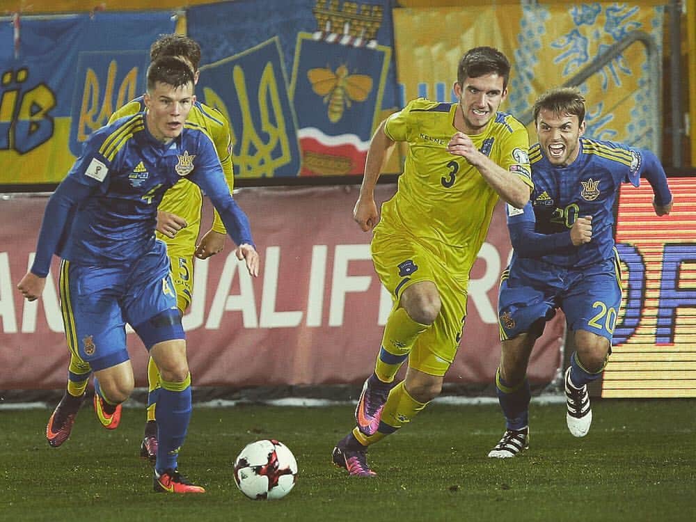 ヴァルミル・スレイマニのインスタグラム：「🇺🇦-🇽🇰 🔙🔛🔝💯#unëbiriytkosovë#Nationalmannschaft#Kosovo#WM-Qualifikation」