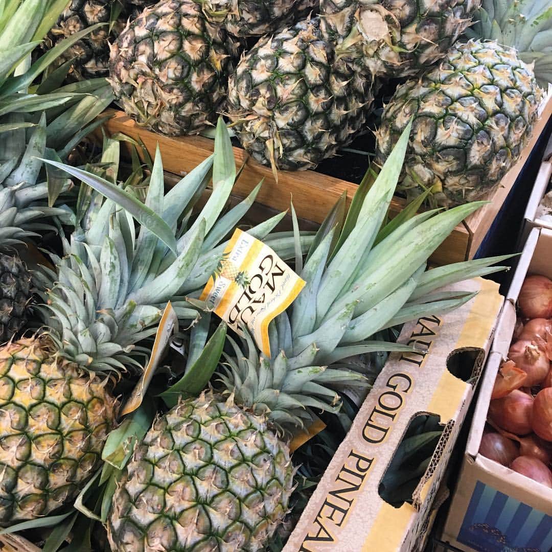 Tomomi Tomomi Narimatsuのインスタグラム：「🍍🍍🍍」