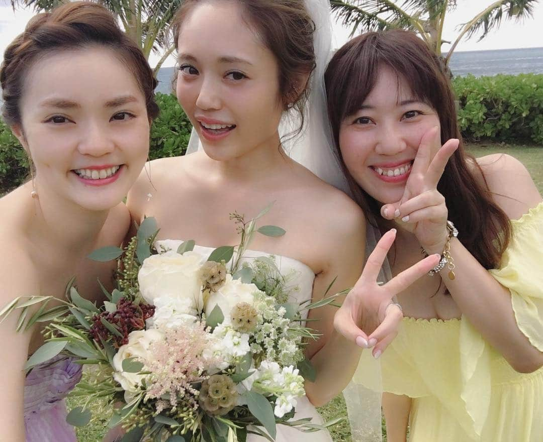 藤井明子さんのインスタグラム写真 - (藤井明子Instagram)「HAPPY WEDDING♡ れーちゃんホントにホントに可愛かったー！！！！ ハワイまで来た甲斐しかない。  #happywedding  #目の保養 #みなさんに #おすそ分け #ラブ♡ #写真撮りすぎ #iphoneカメラマン #帰ったらブログに200枚くらいUPしたい」10月12日 19時13分 - fujiko0207