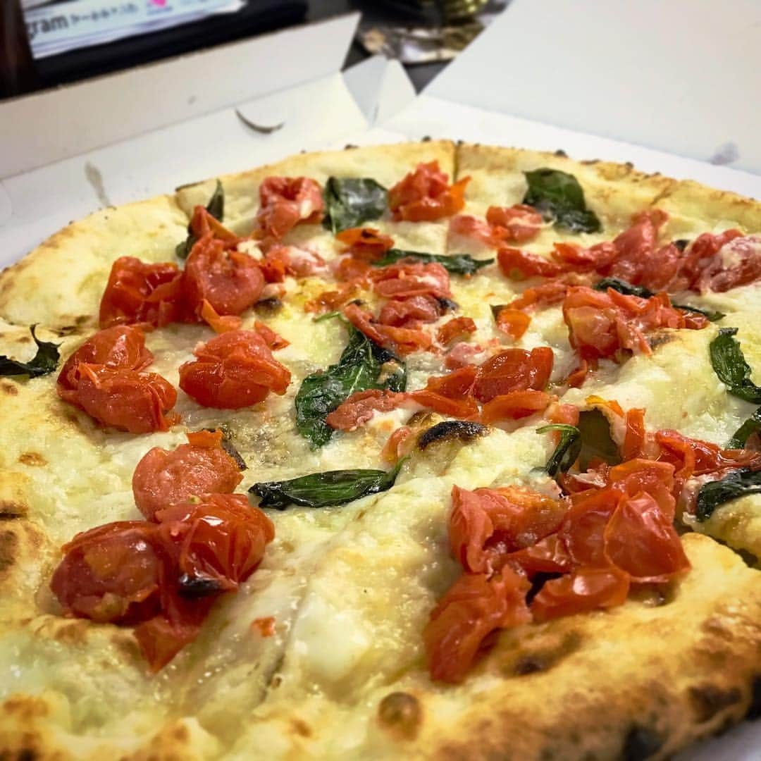 ハシュレコ（ハッシュタグ検索ツール）のインスタグラム：「👉 #ハシュレコ #ubereats #ピザ #pizza #pizzatime #happy #food #tokyo #foodstagram #🍕 #yummy #yum #instafood #foodie #instagood #激ウマ #おいしい #delicious #japan #東京 #渋谷 #shibuya」