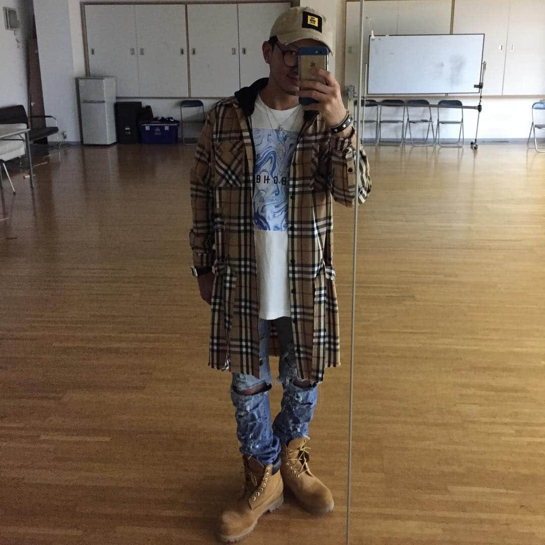 ISSA さんのインスタグラム写真 - (ISSA Instagram)「#issa  #dapump  #livedapump20162017red  #dprh  #bagarch #timberland  #issatagram #fashionissa #okinawacity #kozacity」10月13日 21時34分 - issa_hentona