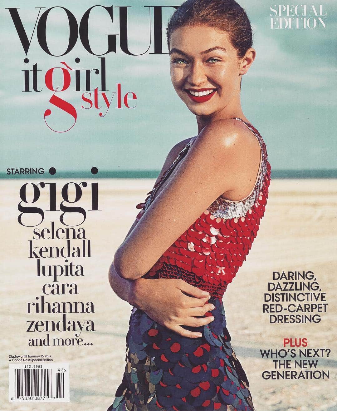 ジジ・ハディッドさんのインスタグラム写真 - (ジジ・ハディッドInstagram)「I'm so honored to be on the cover of @VogueMagazine's Special Edition issue & to be joined by so many It-Girl Style icons & friends !!!!!!!! ❤️❤️❤️ Available NOW on @Amazon and on stands October 18th!」10月14日 0時32分 - gigihadid