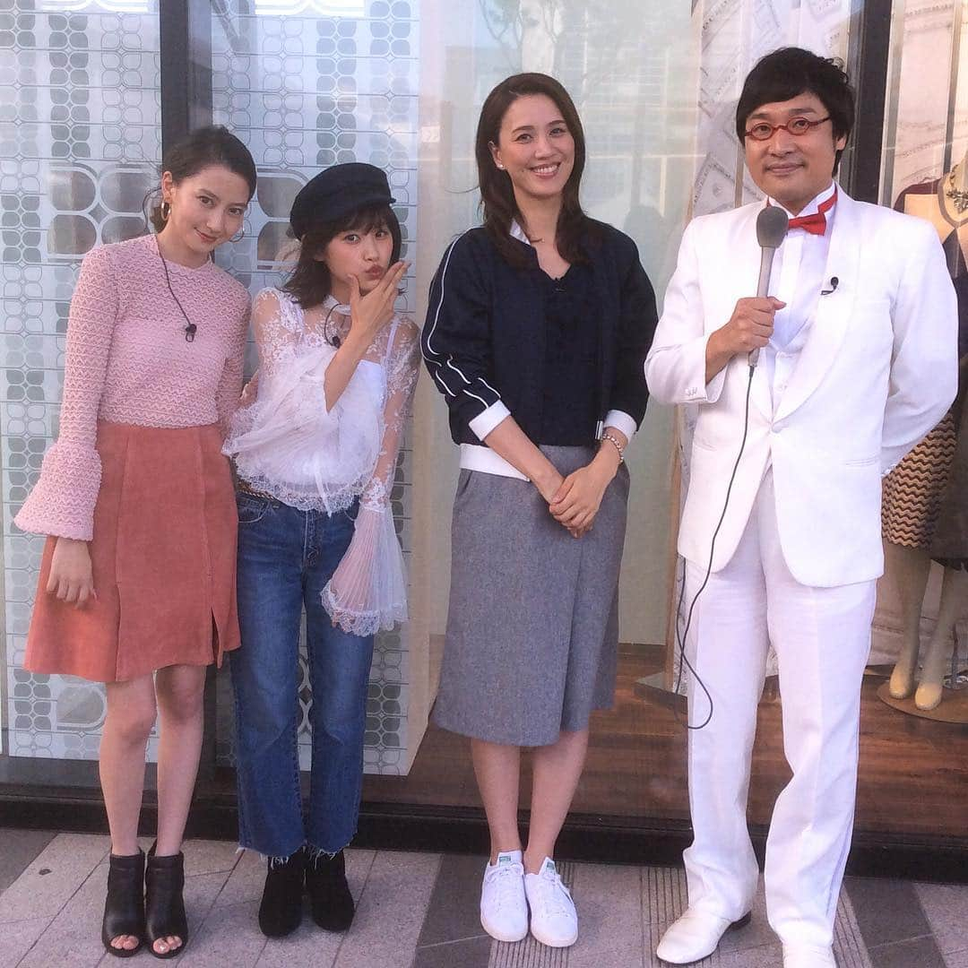 日本テレビ「ヒルナンデス！」さんのインスタグラム写真 - (日本テレビ「ヒルナンデス！」Instagram)「10/14金曜ヒルナンデス！『着こなしガールズコレクション』からのオフショット。 山里亮太さん、遼河はるひさん、高橋愛さん、河北麻友子さんで注目のプチプラショップで秋のトレンドコーデに挑みます！ OAをお楽しみに！ (c)日本テレビ #ヒルナンデス #着こなしガールズコレクション #河北麻友子 #山里亮太 #遼河はるひ #高橋愛」10月14日 7時00分 - hirunandesu_ntv_official