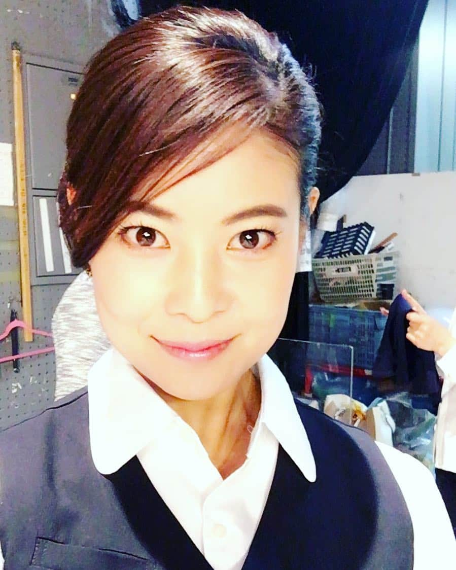 吉田玲奈さんのインスタグラム写真 - (吉田玲奈Instagram)「今週は制服OL役も❤︎ 今月ハロウィンですね〜🎃👻 #お仕事 #制服 #OL #CM #吉田玲奈」10月14日 9時37分 - reina.yoshida.ciel.1218