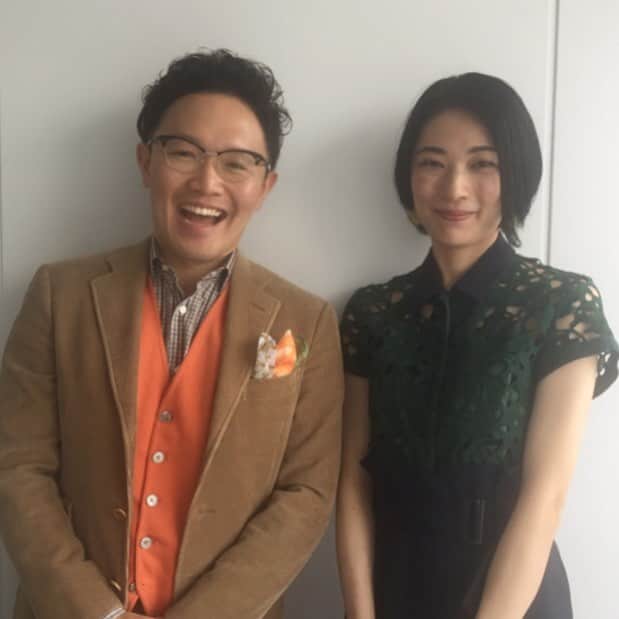 雨宮まみのインスタグラム：「AV男優の森林原人さんの『イケるSEX』出版を機に、対談に呼んでいただきました！  ハウツーでもあり悩み相談本なんですが、哲学書でもあると思う内容にしっかり使える実用書的なサービスがあり、とにかく最後のあのフレーズに震えました。森林さん、いっつもすっごくお洒落でかっこいいです！」
