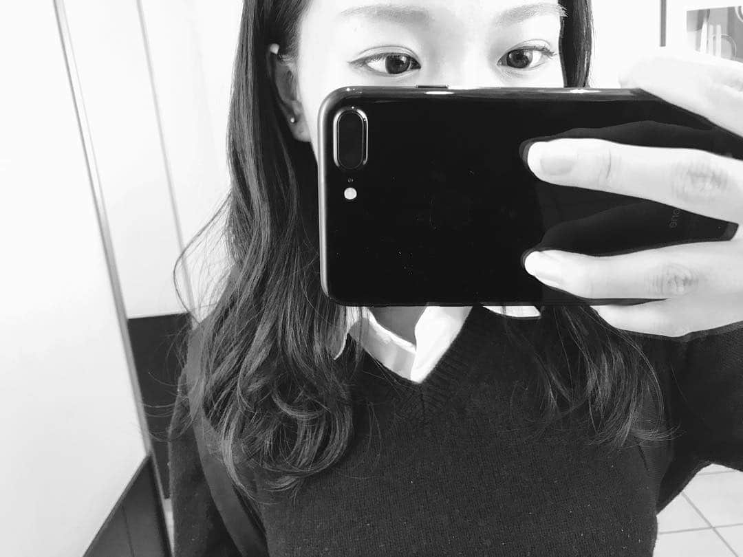 深沢あかりのインスタグラム：「iPhone7plus jetblack🆕📱🔥❤️ from#iPhone5 #161014」