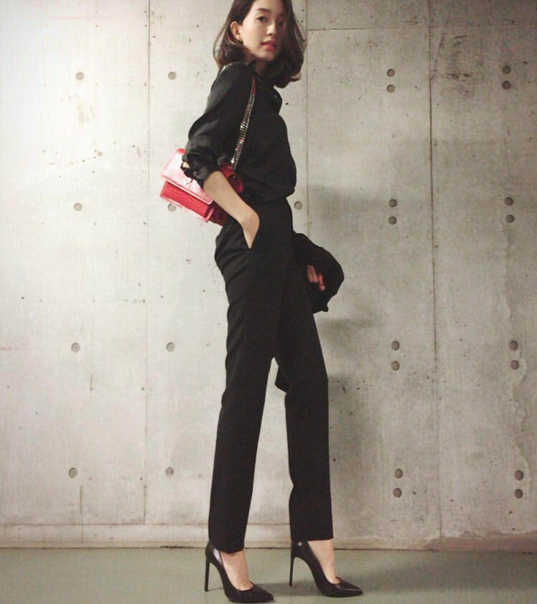 松島花さんのインスタグラム写真 - (松島花Instagram)「: outfit💃🏻👠✨ バック♪シューズ♪パンツ♪ すべて SAINT LAURENT❤️ #ootd #outfit #hanaoutfit #ysl #saintlaurent #lastnight #dinner #bag #love #私服」10月15日 17時00分 - hana_matsushima_official