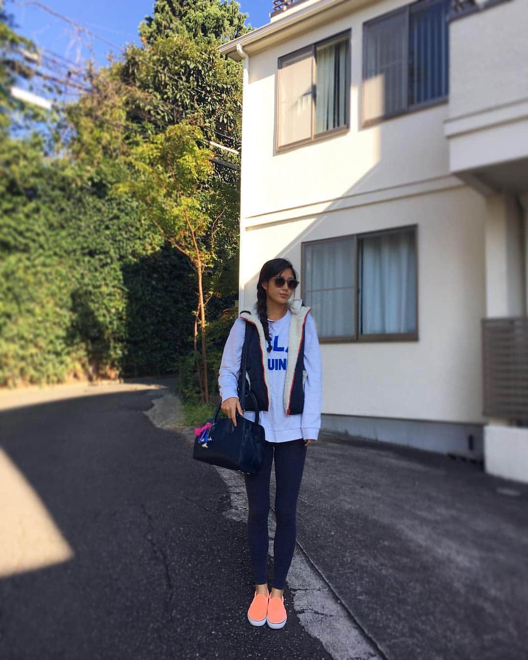 のインスタグラム：「①⓪/①⑤ 今日は1日中撮影📸🎶 晴れてよかったああ☀️ いってきます💨たのしみ〜 #the#weather#tho#kiwaootd」