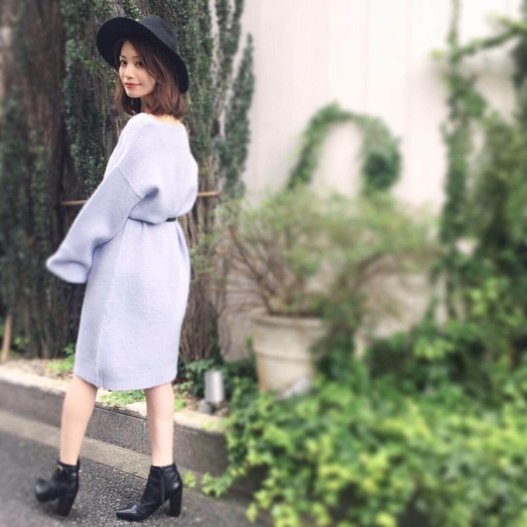 ノエラさんのインスタグラム写真 - (ノエラInstagram)「〈onepiece〉 フラッフィーニットワンピース（ベルト付） color/black/gray/saxblue/beige size/free price ¥12,000 + tax 〈goods〉 リボンフェルトハット color/black/gray/beige size/free price 5,500 + tax 〈shoes〉 ベルト付ブーティー color/black/beige/brown size/s/m/l price 14,000 + tax  #noela #ノエラ #knitonepiece #ニットワンピース #fluffy #フラッフィー #hat #ハット #ブーティー #fashion #ファッション #feminine #フェミニン #girly #ガーリー #instagood #ootd #follome #newarrival #新作 #love #winter #sax #サックス #black #ブラック #saturday #outfit #shopping」10月15日 11時01分 - noela_official