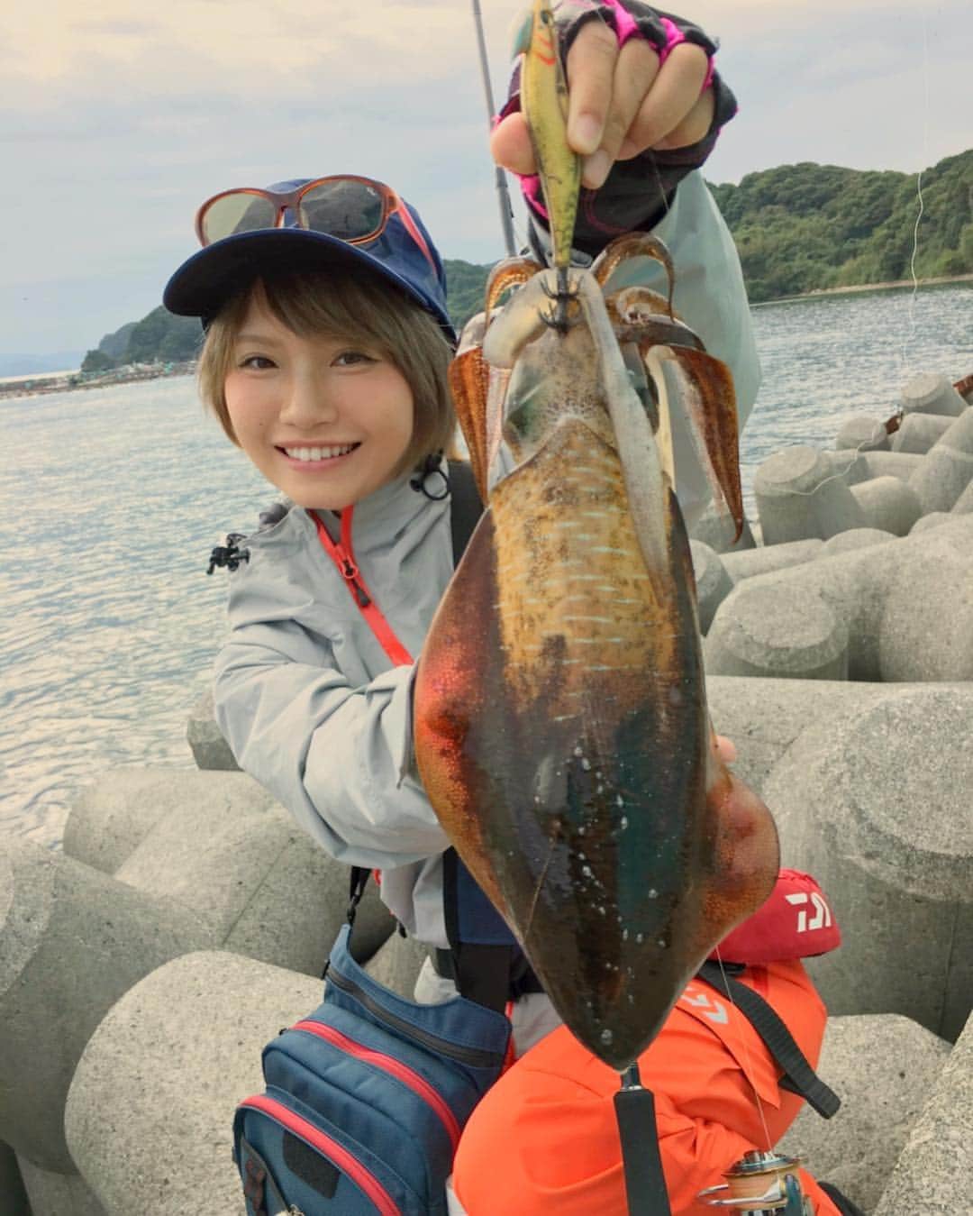 秋丸美帆さんのインスタグラム写真 秋丸美帆instagram イカもみっぴもノリノリ 熊本 天草 牛深 エギング 海 釣り 魚 アオリイカ エメラルダス Fishing Eging Squid Kumamoto 10月15日 14時41分 Mippy34