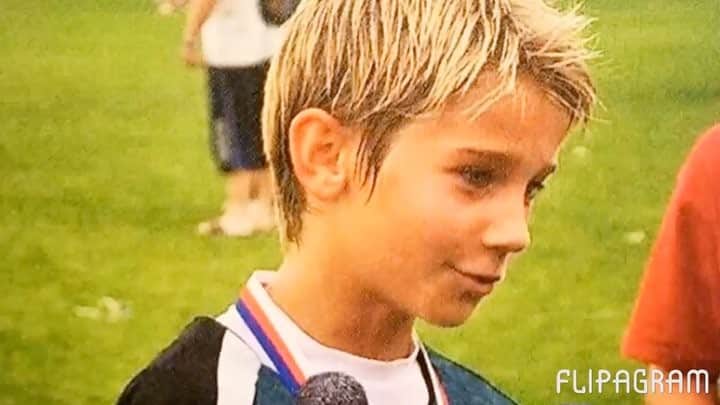 のインスタグラム：「Happy birthday to my number 1, my hero, my everything! @vasacernyjr have a great day hero!🎉❤️❤️❤️❤️❤️1️⃣9️⃣🎉🎉😻」