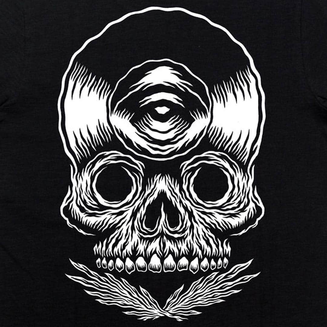 アディクトのインスタグラム：「We've teamed up with Tom Newell to create some outstanding tees to give your collections a nice little boost. Have you seen them all yet? Link in bio. #artistseries #graphicdesign #newcollection」