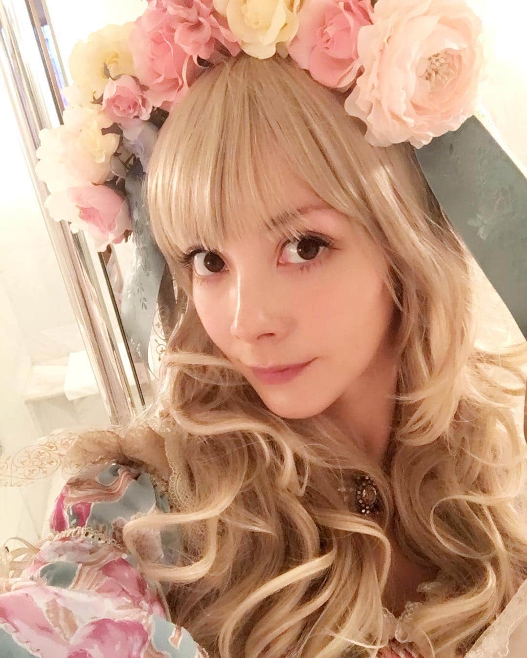 土屋アンナさんのインスタグラム写真 土屋アンナinstagram ロリータファッションといえばbaby 今日はbabyのお茶会にゲスト出演 下妻以来のロリータファッション楽しかった お茶会ではファッションショーがあったり抽選会があったり 来てるお客様もみ
