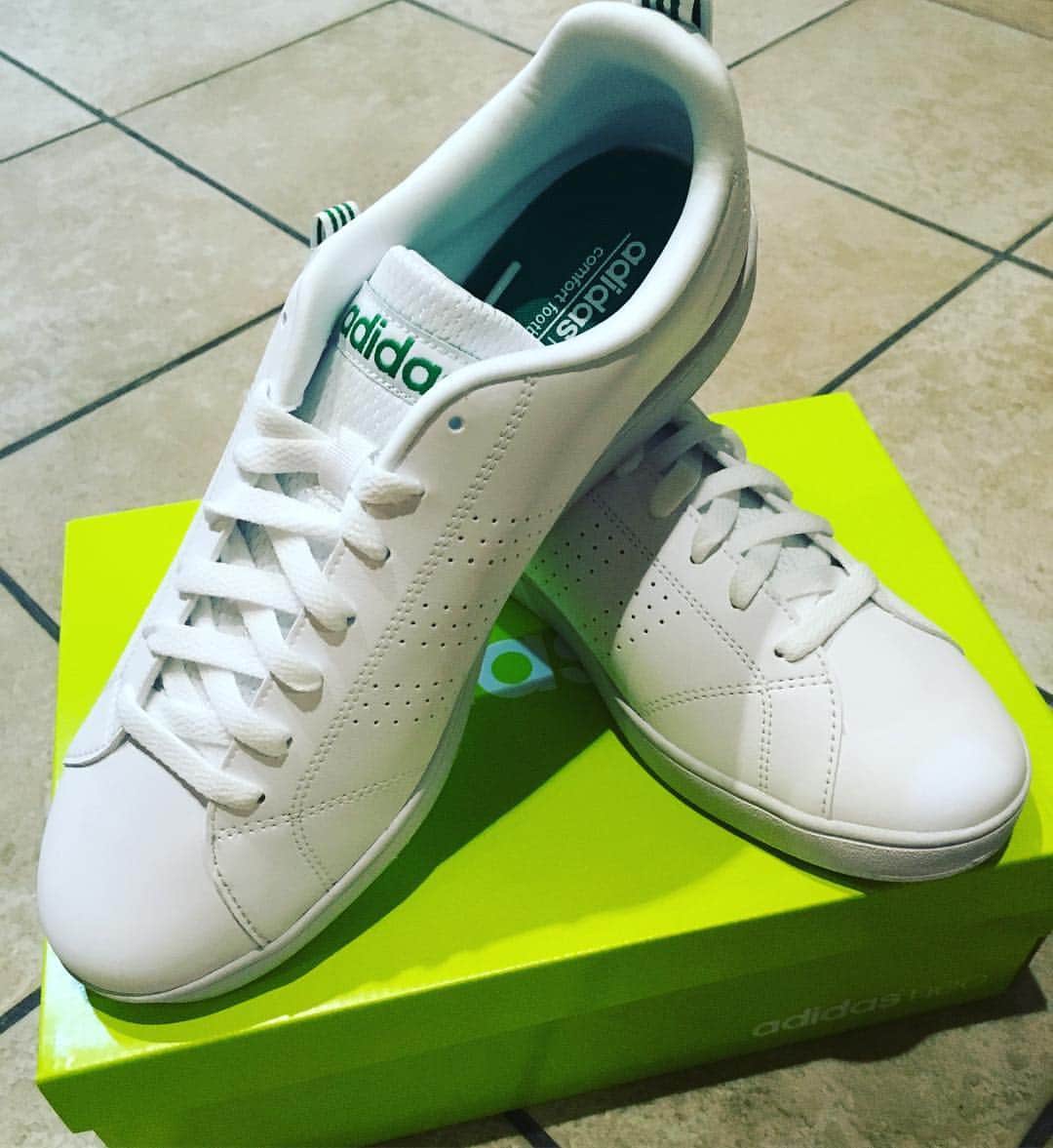 宮沢氷魚さんのインスタグラム写真 - (宮沢氷魚Instagram)「おニュー。 #adidas #neo #shoes #brandnew」
