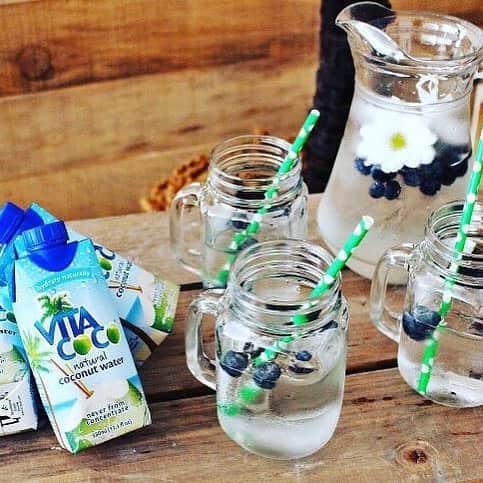 Vita Coco Japanのインスタグラム：「Wake up call! ⏰  午前中のdetoxtimeを大切にね！  #vitacoco #coconutwater #health #healthy #fit #instafit #fitgirl #fitgirls #sport #sports #workout #fitfam #fitfamnl #morning  #fitness #doubletap  #Vitacocojapan」