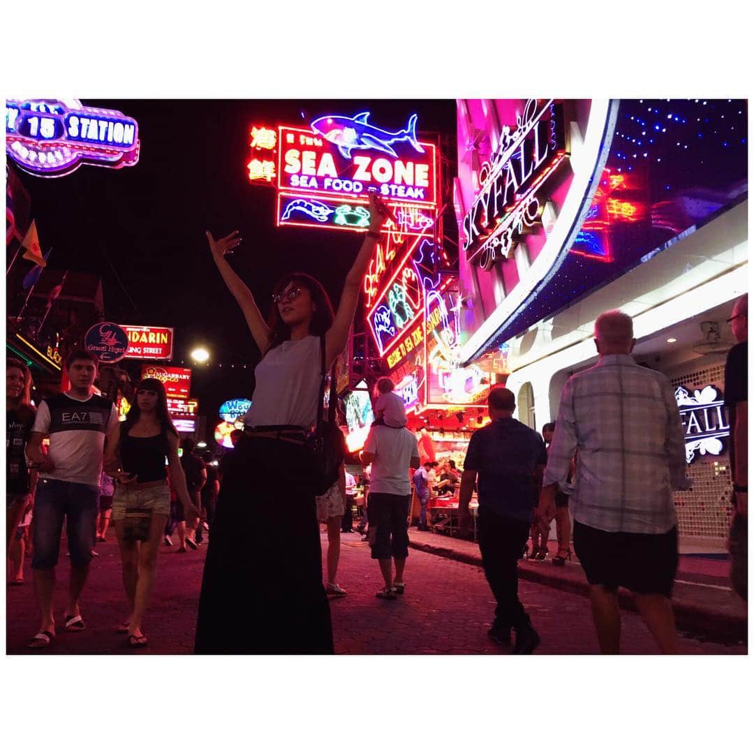 石川恋さんのインスタグラム写真 - (石川恋Instagram)「🌆✨#thailand #pattaya #shooting」10月20日 0時04分 - ren_ishikawa