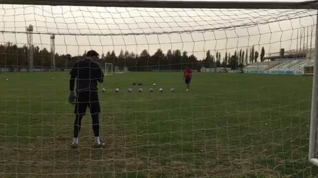 アリレザ・ハギギのインスタグラム：「⚽️🙌🏽⚽️🙌🏽」