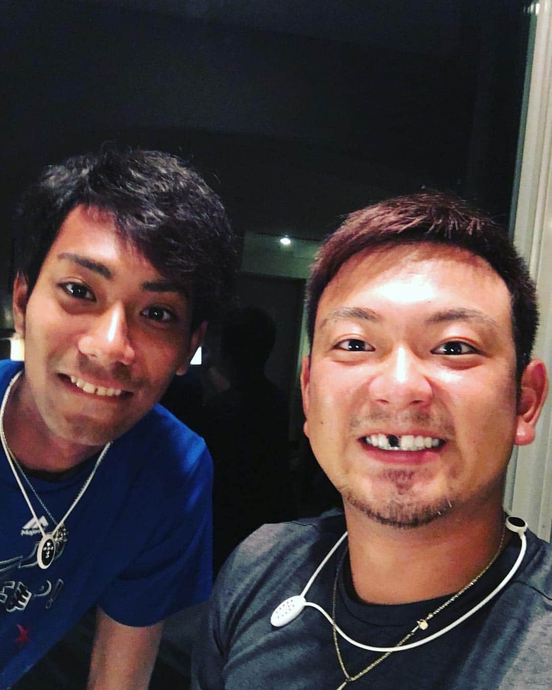 森友哉さんのインスタグラム写真 森友哉instagram 相内誠の暇に付き合わされてます スキッパスキッパいじってたら前歯一本真っ黒にされられた スキッパ誠 ほんまもんのスキッパ 暇人 10月19日 時45分 Tomoyaaa0808