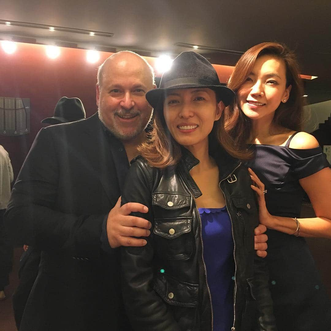 和央ようかさんのインスタグラム写真 - (和央ようかInstagram)「Scarlet Pimpernel opening night in Tokyo ❤️💋😬😘❤️️with Frank and Toko ( Kei Aran)スカーレットピンパーネルの初日、とうこ(安蘭けい)とフランクと❤️😬💋😁😘素敵だったー⭐️🌟✨#スカーレットピンパーネル#japan」10月20日 8時33分 - yokawao0215