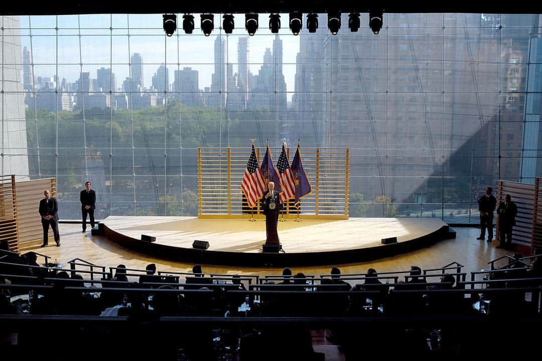 ジョー・バイデンのインスタグラム：「"I hope you'll be able to help us." —Vice President Biden calling on CEOs to join the fight against cancer at the SAP Global CEO Summit in New York City. #CancerMoonshot」