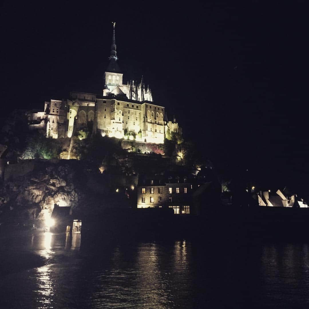 そらるのインスタグラム：「夜のモンサンミッシェル」