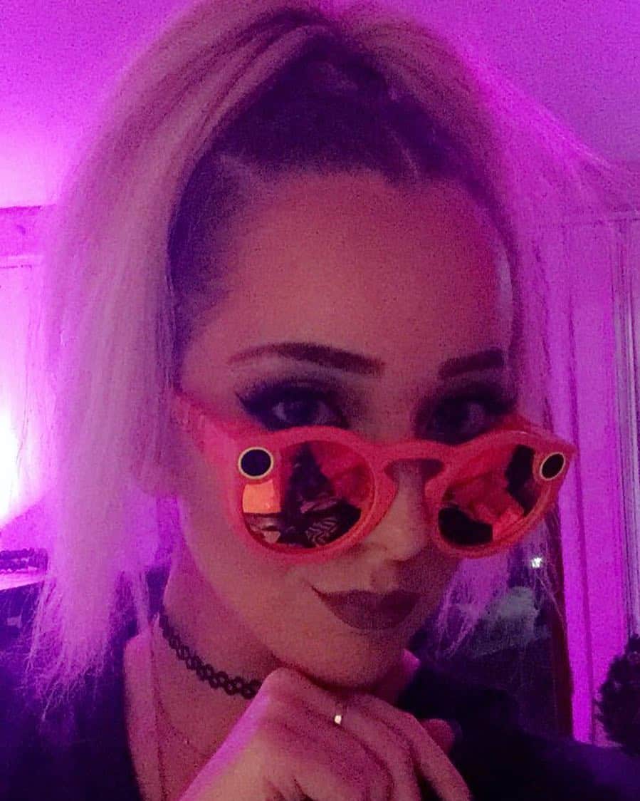 ジェナ・マーブルズのインスタグラム：「Sorry for never posting, I'm not really in the market for any weight loss tea or shit like that so sometimes I get exhausted but I'm here. And I still can't believe I actually got some spectacles I'm pumped.」