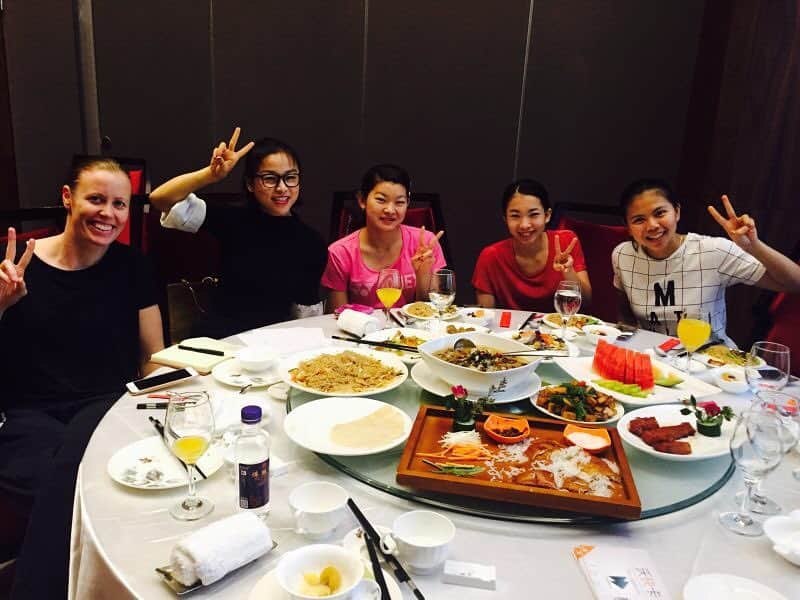 カミラ・リター・ユール & クリスティナ・ペデルセンさんのインスタグラム写真 - (カミラ・リター・ユール & クリスティナ・ペデルセンInstagram)「Lunch with friends🏸😀👌🏼🇨🇳🇯🇵🇮🇩🇩🇰 #chinaopen #ladiesdouble #friends」11月15日 16時37分 - rytterjuhlpedersen