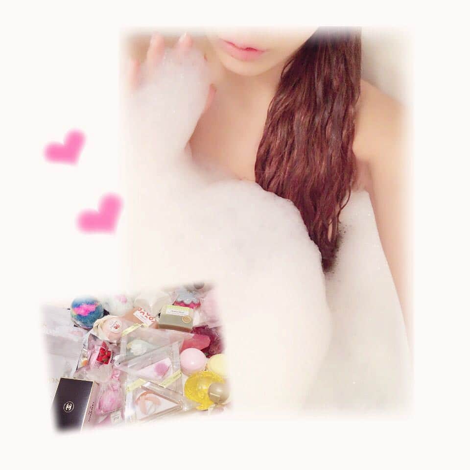 星野ナミのインスタグラム：「あわあわ✧₊*。🛁💖 #bubblebath」