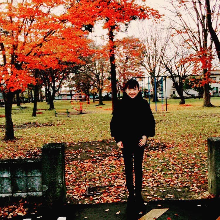安達祐実さんのインスタグラム写真 - (安達祐実Instagram)「紅葉 #紅葉#って #綺麗だなぁって #しみじみと #心から #思うようになりました #大人になったんだな」11月18日 9時24分 - _yumi_adachi