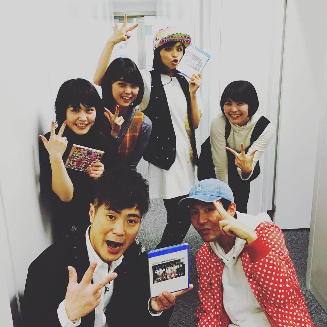 入江慎也さんのインスタグラム写真 - (入江慎也Instagram)「Negiccoさんとミソノと実の兄と  #Negicco #新潟 #兄がNegiccoのグッズ 衣装の仕事をしている #ミソノ #ビームス」11月18日 19時21分 - oreirie0408