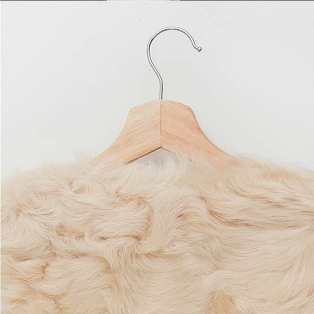 ドマのインスタグラム：「#textures #fur #coat」