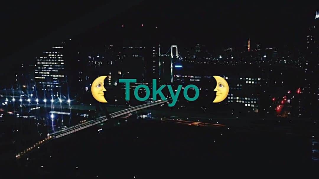川戸沙羅のインスタグラム：「see through🌝  #Tokyo #Night #Ferriswheel #amusementpark #Tokyotower #東京タワー #夜景 #癒 #知らない人のサプライズに遭遇 #👏🏼👏🏼👏🏼」