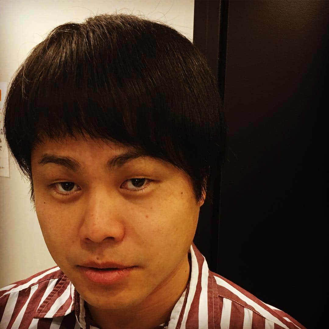 有吉弘行さんのインスタグラム写真 - (有吉弘行Instagram)「屁のうえ  #顔面騎乗」10月29日 17時01分 - ariyoshihiroiki