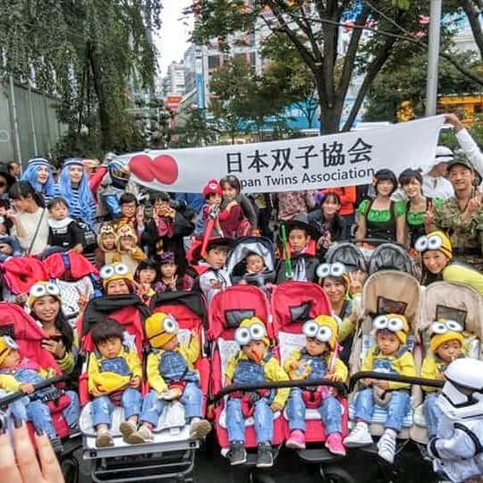 yukoのインスタグラム：「日本双子協会主宰！ 日本双子祭 -2016-！！ 今年も沢山の双子が 集まりました(*´-`)(*´-`) 私たちはどこだ～(笑)」