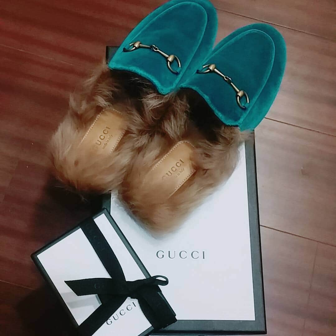 水樹りさのインスタグラム：「New👠💕 #new #present #gucci #thanks」