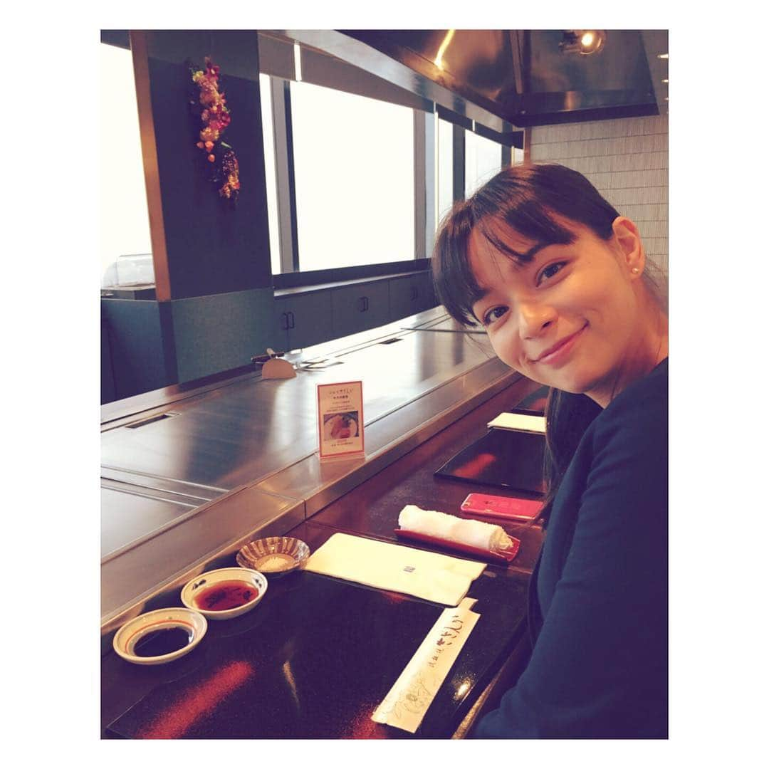 加藤ローサさんのインスタグラム写真 - (加藤ローサInstagram)「七五三の記念撮影の後 鉄板焼きランチでお祝い。 撮影時間は10分ほどでしたが、2年前の息子達を思うと、その10分も奇跡に近いです。 #お肉が一段とおいしい日」10月31日 18時35分 - kato_rosa_