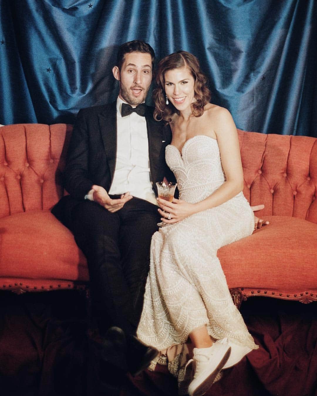 ケビン・シストロムのインスタグラム：「Happy 1st Anniversary @nicole! I can't believe it's already been one year.  I'm so happy to be building our life together 😘」