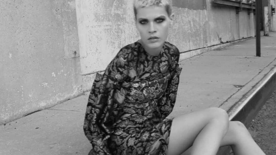 Kris Gottschalkのインスタグラム：「#fashionfilm @bazaarbr」